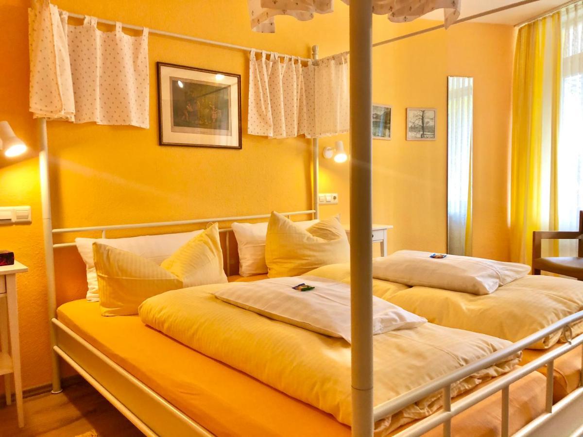 Haus Am Kurpark Hotel 2*