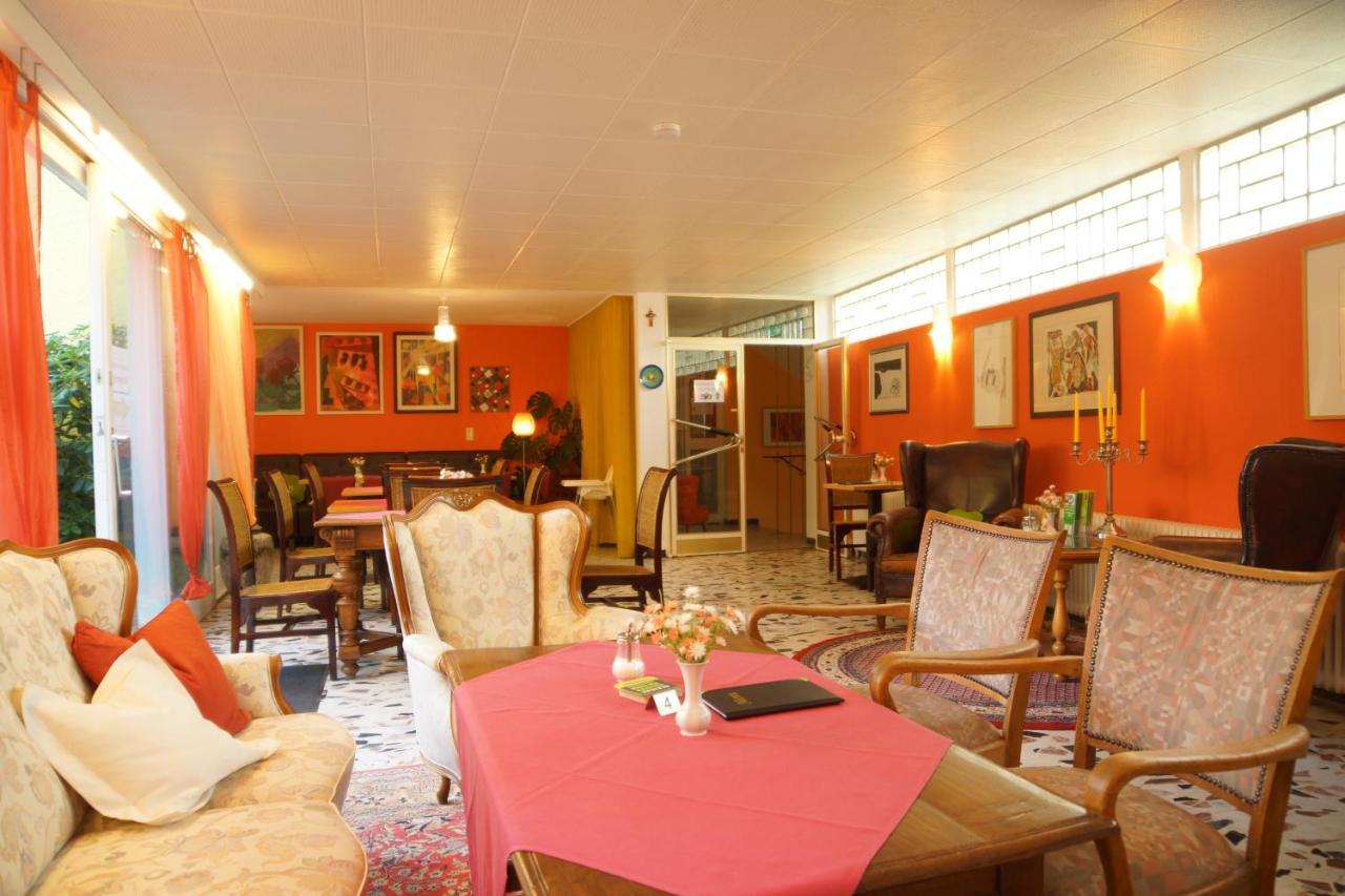 Haus Am Kurpark Hotel 2*
